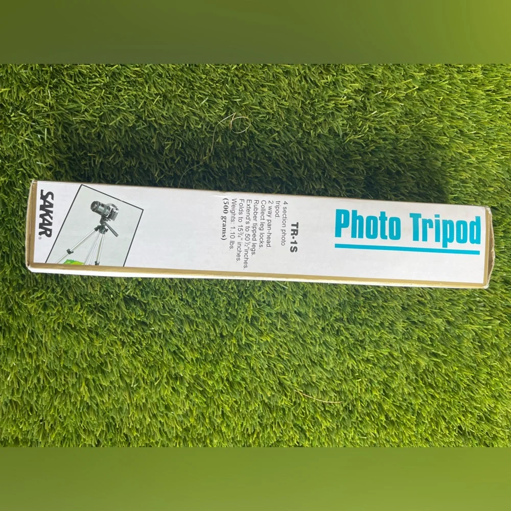 New in box Sakar TR-1S aluminum camera tripod extends to 50.5”